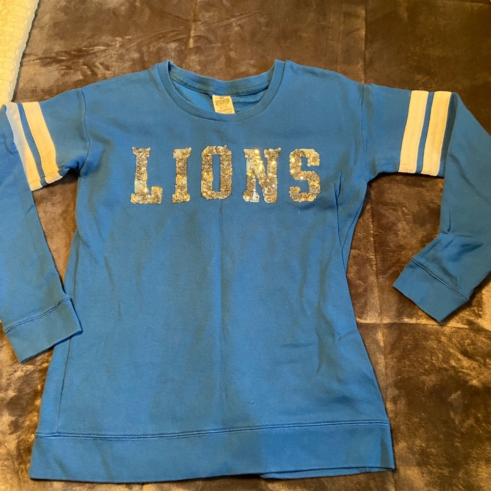 Women’s pink Victoria’s Secret Shirt with Lions Print